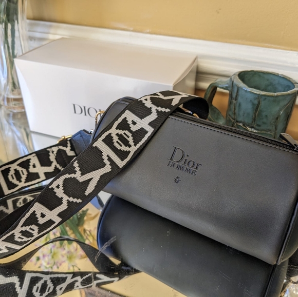 Dior Toiletry bag/ purse/ pouch/ cosmetic bag to crossbody bag - Picture 12 of 14